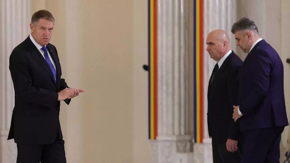 Klaus Iohannis, Marcel Ciolacu și Ilie Bologan, la ceremonia de învestire a guvernului Ciolacu 2 / Foto: Inquam Photos