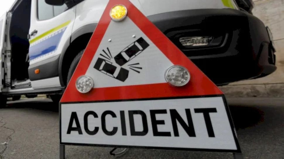 Graba strică treaba: accident RUTIER din cauza unei șoferite care nu a respectat indicatoarele