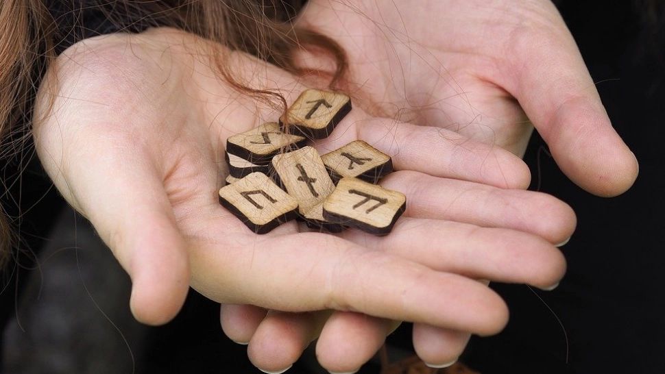 Horoscopul runelor pentru săptămâna 27 octombrie-2 noiembrie 2025. Val de energie pozitivă pentru două zodii