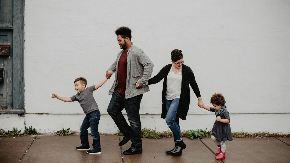 Cum să crești un copil fericit. Sfaturi de care toți părinții trebuie să țină cont