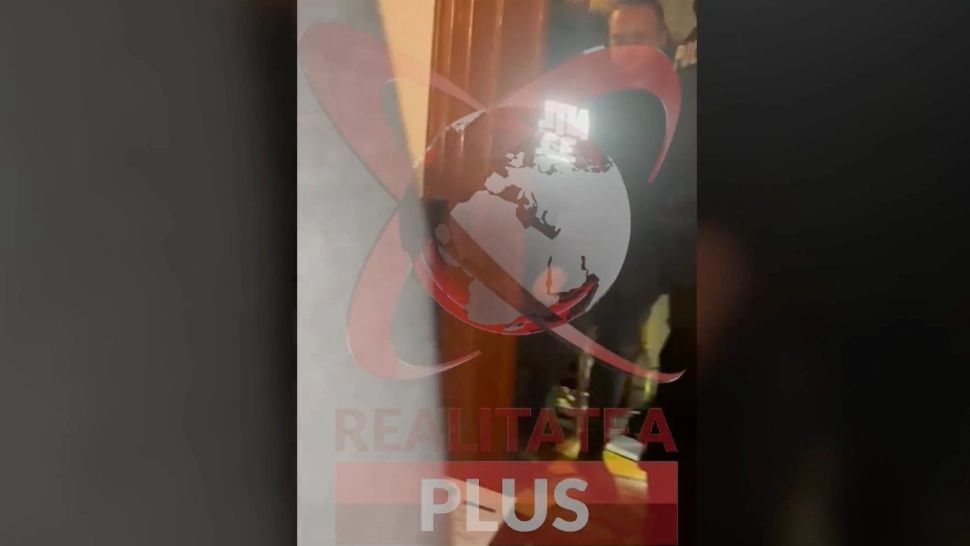 Noi imagini cu teroarea statului din umbră: percheziții la ordin la românii care îl susțin pe Călin Georgescu - VIDEO