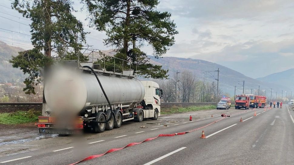 Incident CHIMIC, în Comarnic: scurgeri de acid sulfuric dintr-o cisternă. Persoanele din zonă, evacuate - a fost emis un mesaj Ro-Alert