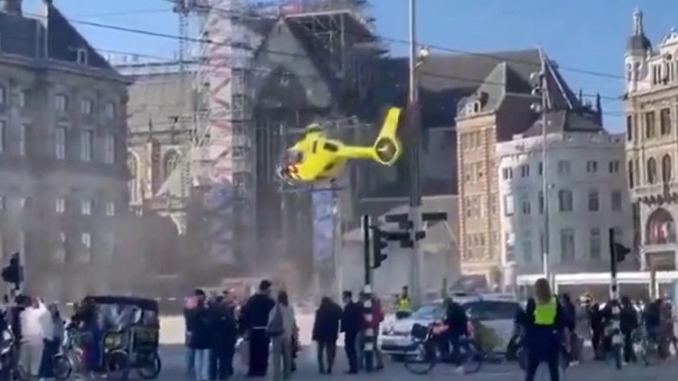 Atac cu cuțitul  pe o stradă din Amserdam! Cel puțin 5 persoane au fost rănite/ Captură video