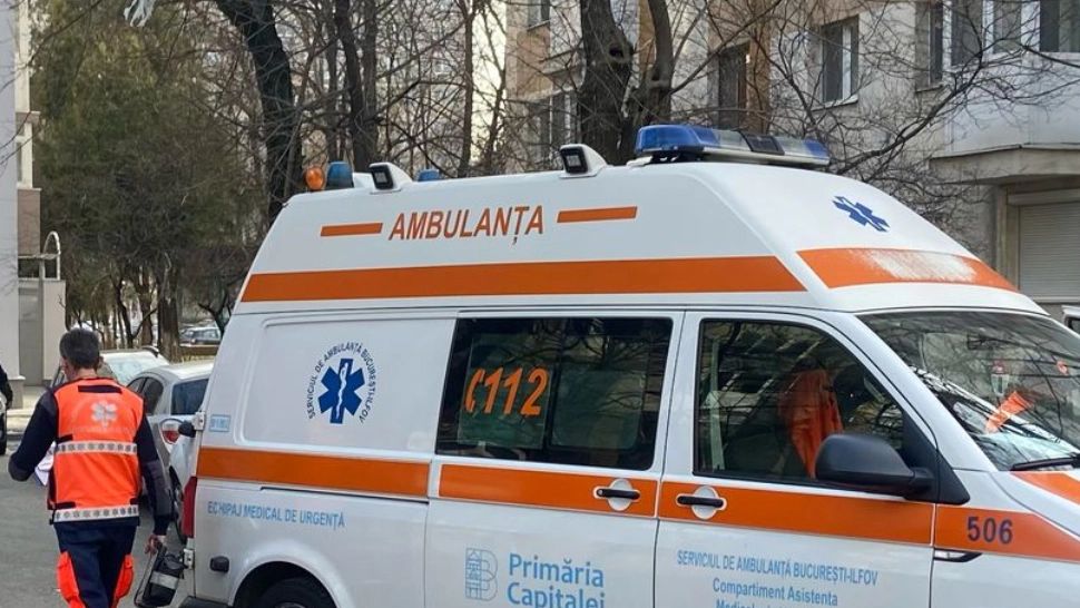 Tenor de 26 de ani, rănit în timpul unei repetiţii, după ce a sărit de la 3 metri înălţime, la Teatrul de Operetă