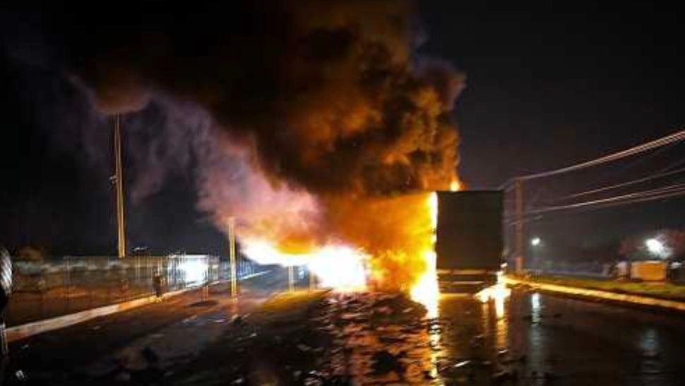 Accident grav, în jud. Arad: un TIR și o autobasculantă cu nisip s-au ciocnit, pe DN 7. Ambii șoferi au murit - circulația în zonă, oprită