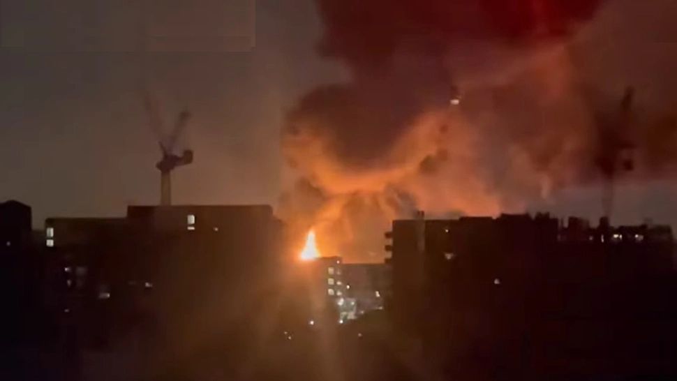 Haos total in transportul aerian european, mii de zboruri anulate sau deviate. Aeroportul londonez Heathrow, închis toată ziua, în urma unui incendiu - VIDEO