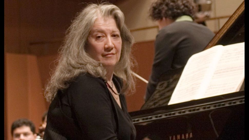 Celebra pianistă Martha Argerich a fost decorată de statul român