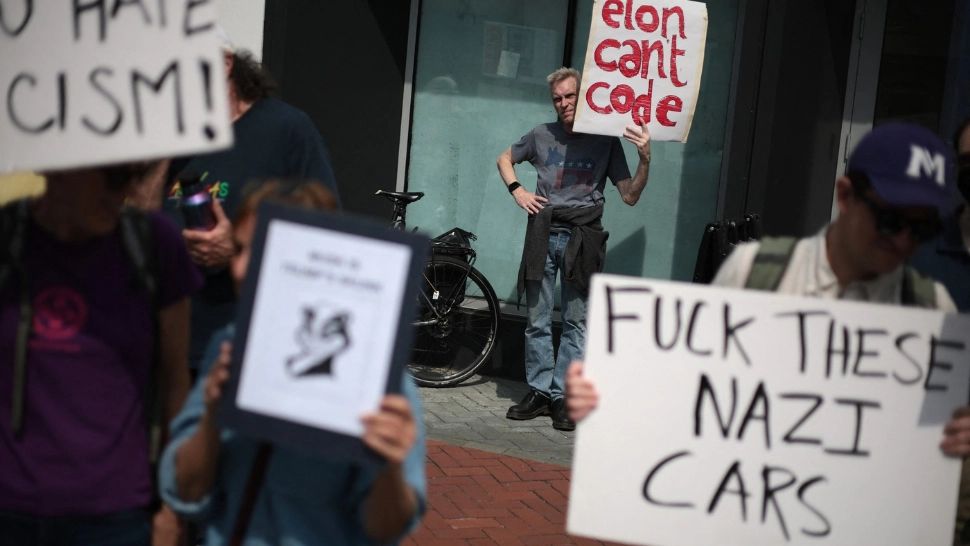 Proteste împotriva lui Donald Trump și Elon Musk. Foto: Profimedia