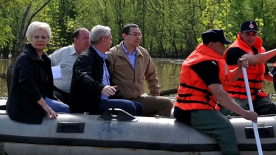 Victor Ponta la inundații