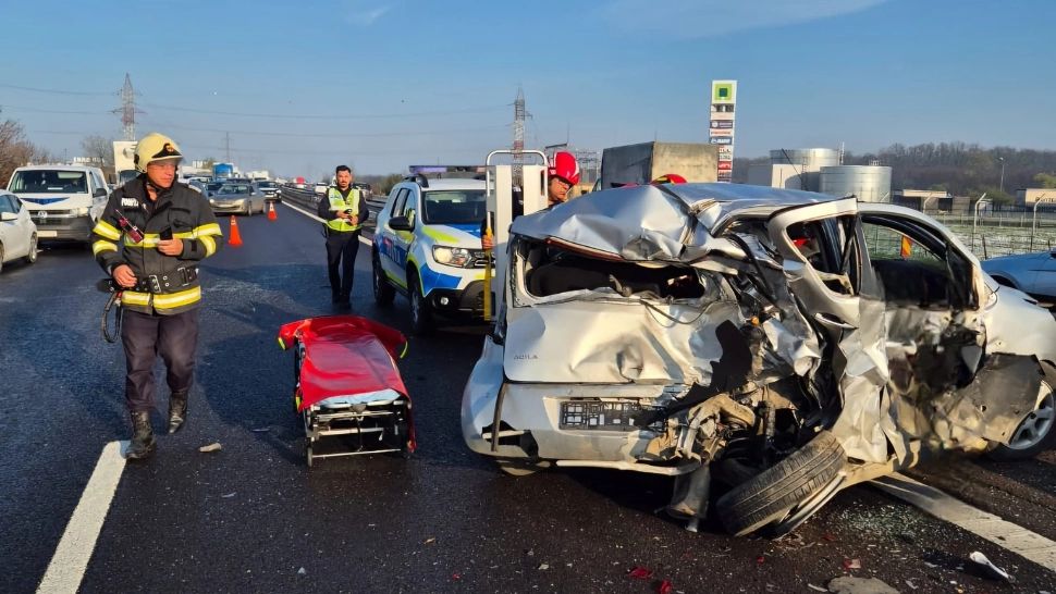 Accident cu 3 mașini victime pe A1, în dreptul localității Ciorogârla: a fost solicitat elicopterul SMURD. Imagini dramatice / Foto: ISU Giurgiu