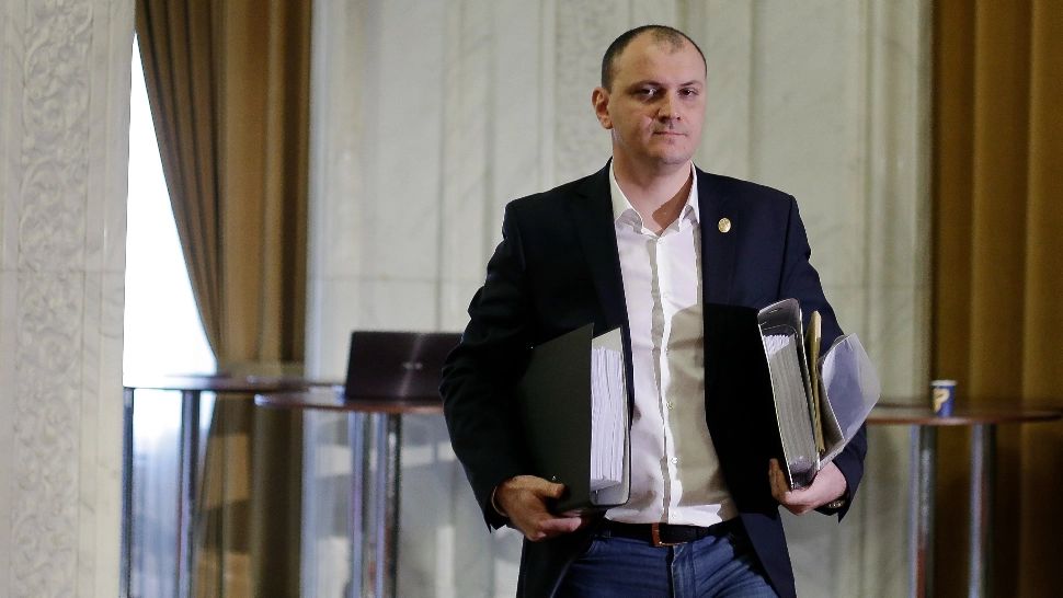 Se fac aproape 10 ani de când Sebastian Ghiță a fugit din țară pentru a scăpa de pușcărie