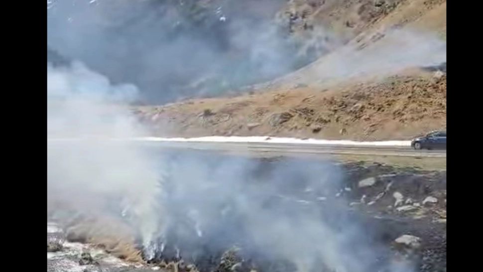 Încă un INCENDIU în zona montană a județului Argeș. Focul ar fi fost pus INTENȚIONAT Captură video