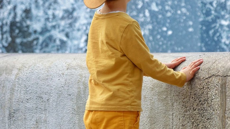 Durerea unui copil moldovean, probă într-un proces de violență domestică: „L-am văzut pe tata lovind-o pe mama”. Cum a descris băiatul situația de acasă într-o compunere la școală