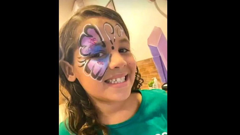 O fată de doar 8 ani a murit, după ce a acceptat ”Provocarea deodorantului” pe TikTok. Foto: The Mirror