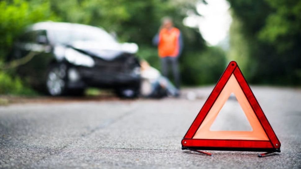 Accident grav în Sibiu! Victimele sunt o femeie și doi copii după ce mașina lor a lovit un cap de pod