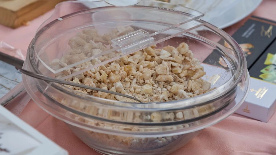 Un fermier a readus la viață „mana cerească” din Biblie. Foto: BBC