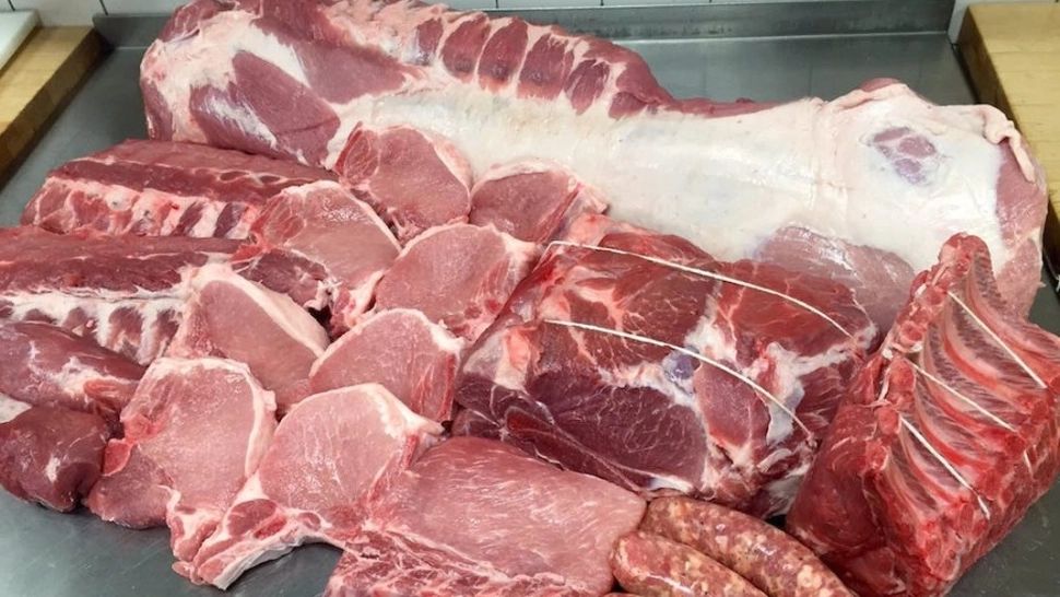 Într-o localitate din Spania musulmanii au cerut să fie scoasă carnea de porc din școli