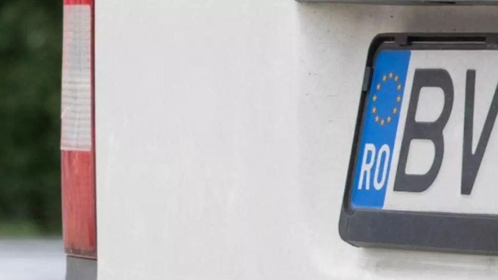 Cresc tarifele pentru emiterea plăcuțelor de înmatriculare