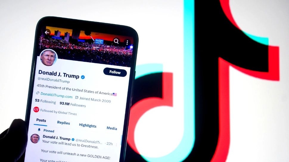 Donald Trump momește compania mamă a TikTok să predea controlul aplicației în SUA. Foto: Profimedia