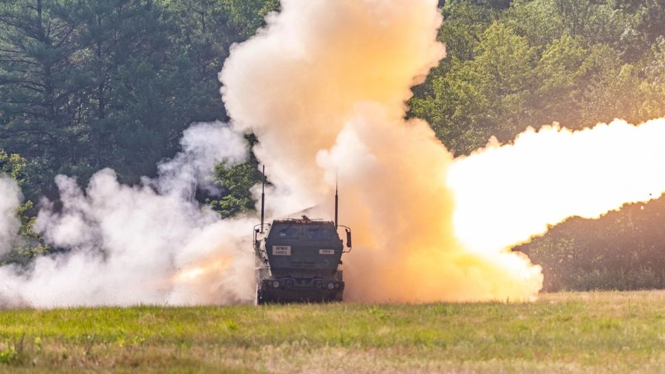 Francezii dezvoltă un sistem de rachete de artilerie care să îi ia locul faimosului HIMARS. Foto: Profimedia