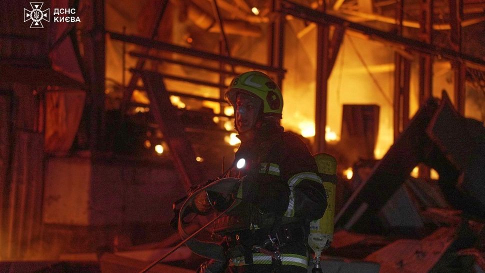 tacuri cu drone provoacă incendii și răniți în Kiev. Foto: Profimedia