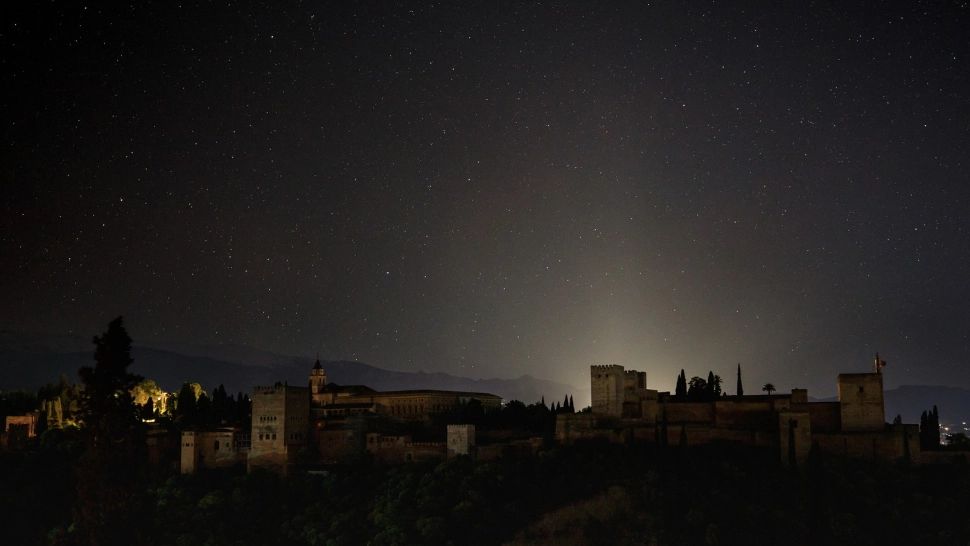 Scenariul "CER NEGRU". Ce s-ar întâmpla în cazul unei pene de curent electric la nivel global?