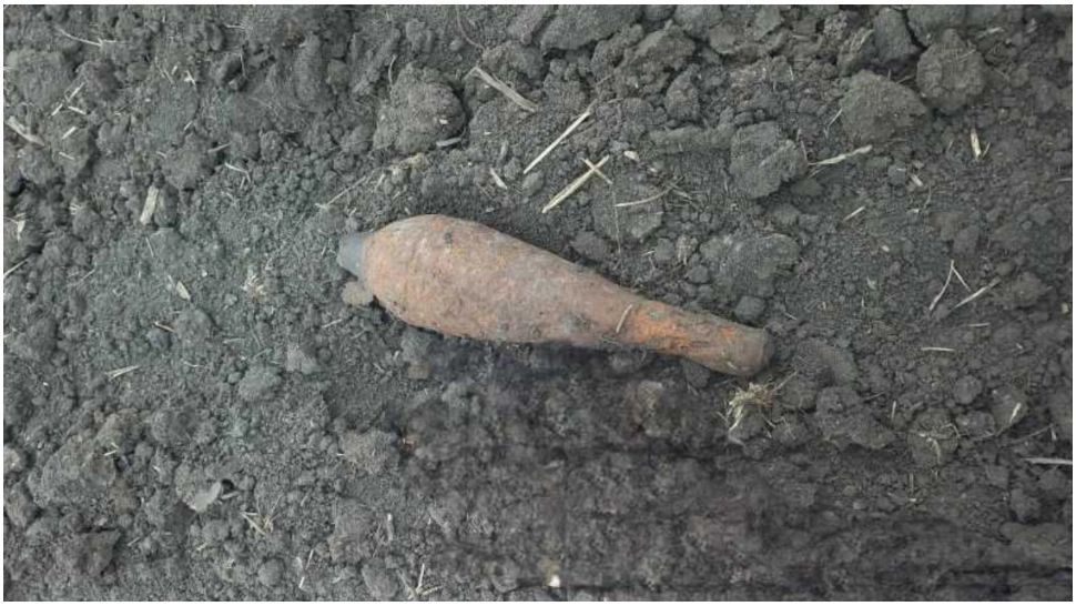Bombă cu focosul activ, descoperită în timpul unor lucrări agricole