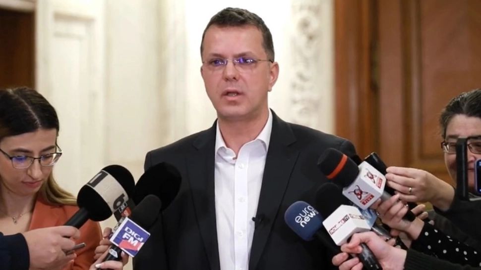 Ionuț Moșteanu, ministrul Apărării