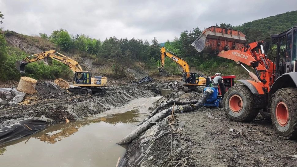 Locuitorii de pe lângă Salina Praid nu mai au apă potabilă. Foto/ISU