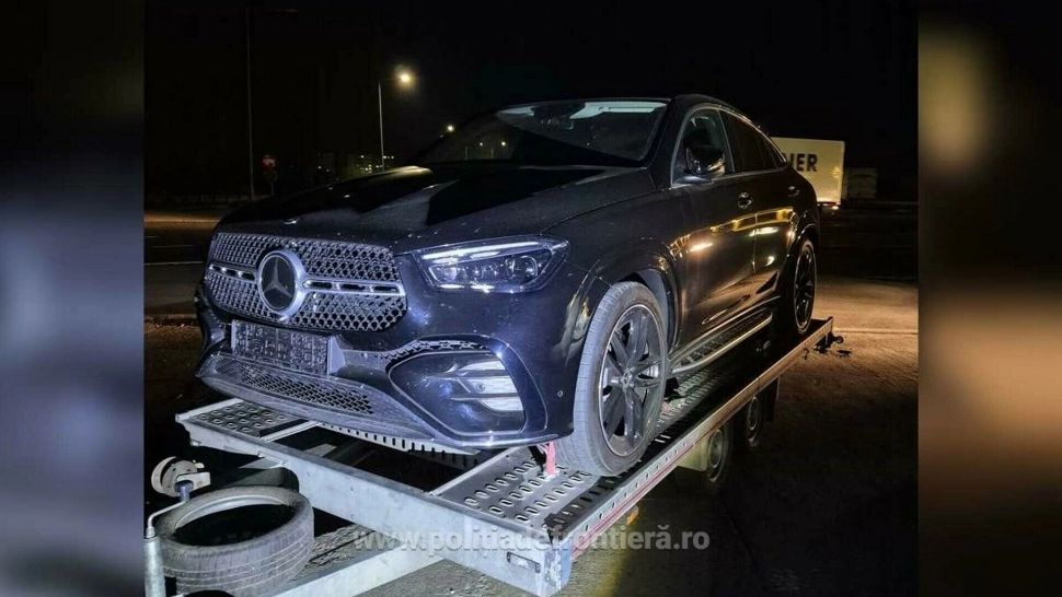 Mașină de lux furată, descoperită în trafic, la Giurgiu. Bolidul valorează 100.000 de euro