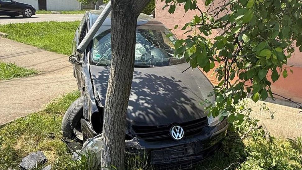 Grav accident rutier pe o șosea din România: victimele sunt o mamă și două fetițe, după ce un șofer nu a acordat prioritate