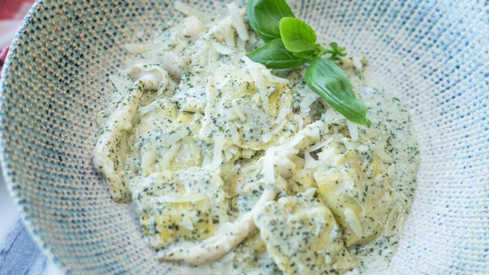 3 rețete de sos alb pentru paste. Sunt la îndemână și pe gustul tuturor. Se prepară foarte rapid