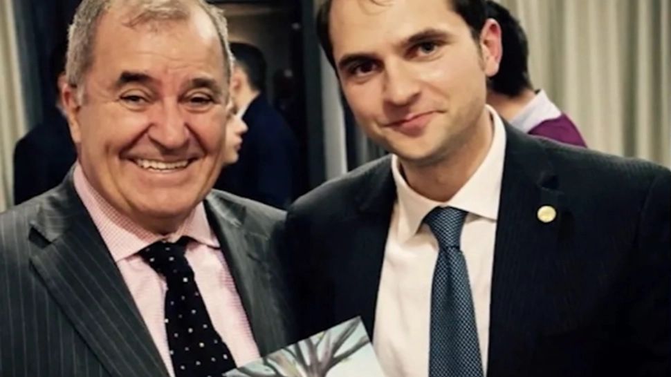 Cum a ajuns Sebastian Burduja în funcții importante deși nu are performanțe politice