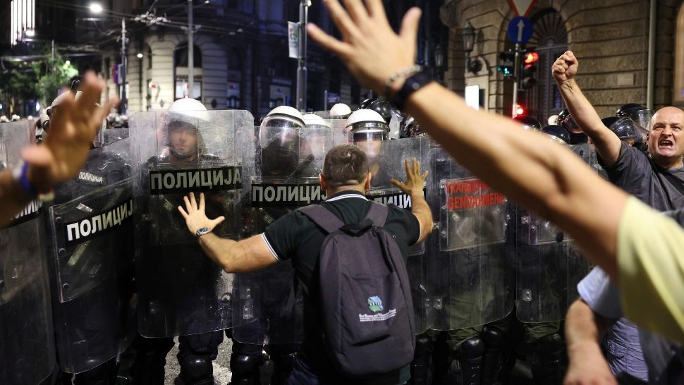 Serbia, acuzată că a folosit arme controversate împotriva protestatarilor, în 2025. Foto/Arhivă