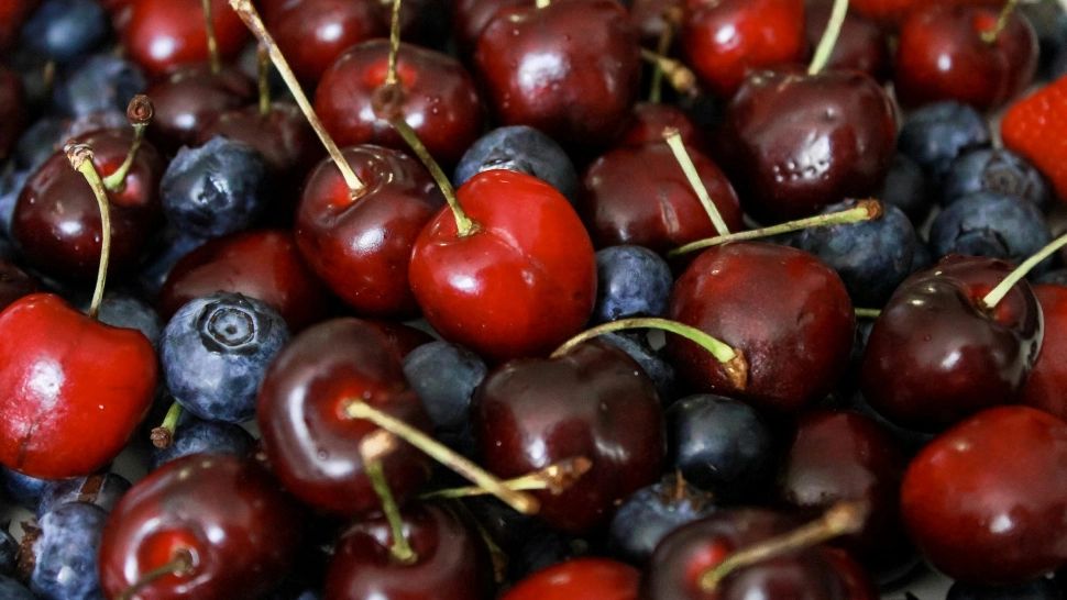 Cea mai bună rețetă de VIȘINATĂ! Ingredientul care îi conferă o aromă aparte