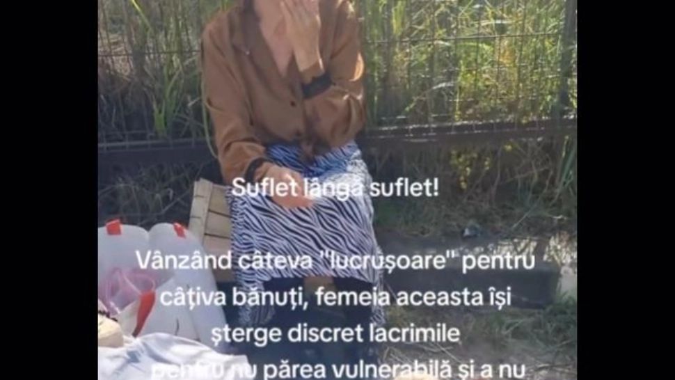 Imaginile SĂRĂCIEI! Cum își vând bătrânii lucrurile din casă pentru mâncare - VIDEO