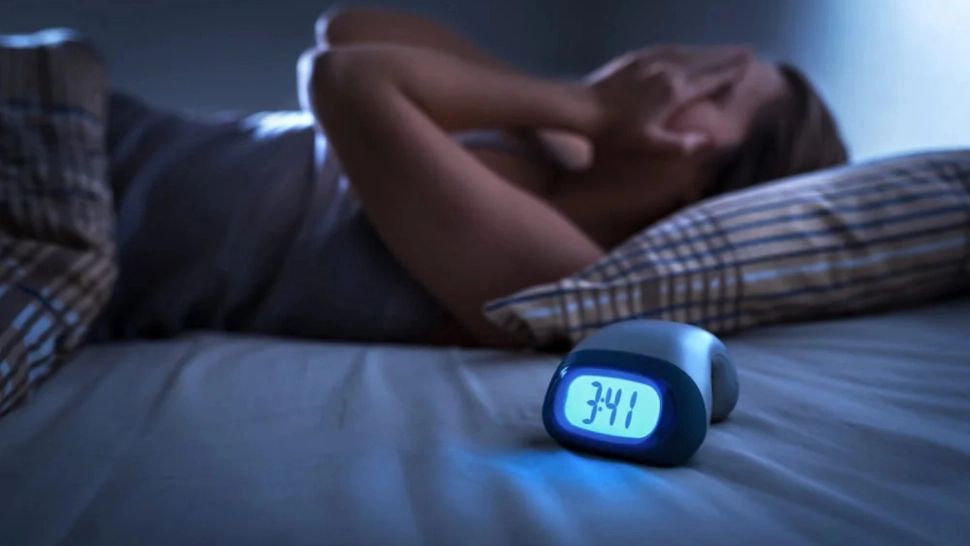 Obiceiul nocturn care îți pune inima în pericol!