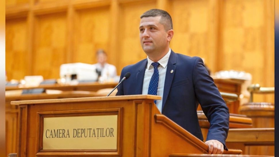 Ministrul rezist vrea să introducă cenzura. FOTO: Facebook