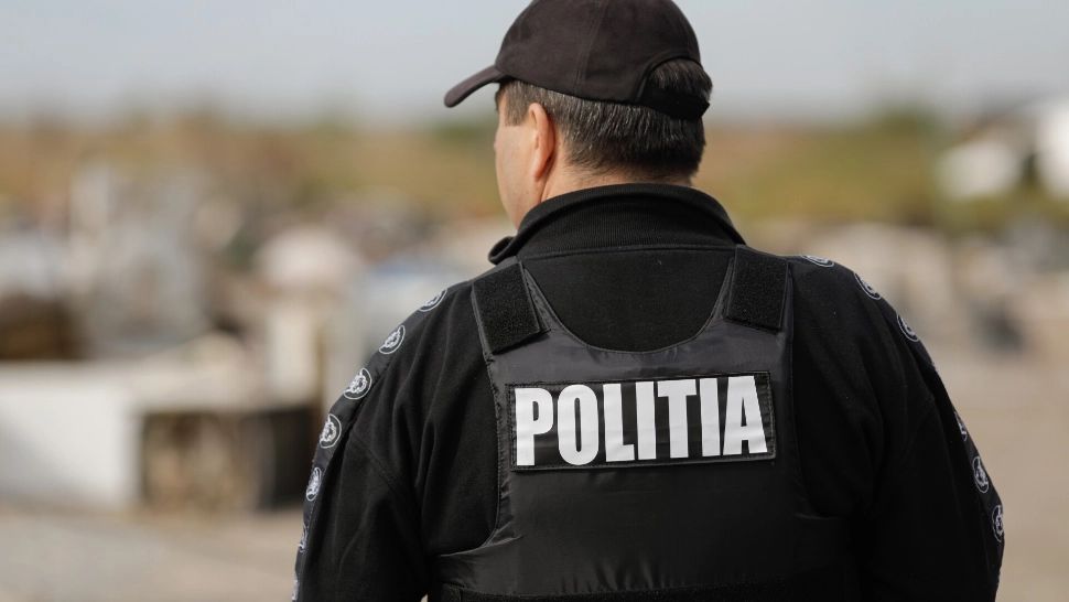 Bărbat condamnat după ce și-a agresat soția pentru că sforăia. Femeia a ajuns la spital cu splina ruptă