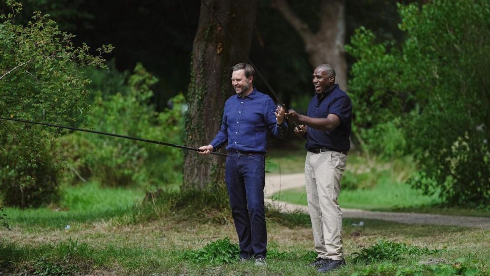 Vicepreşedintele SUA J.D. Vance și șeful diplomaţiei britanice, la pescuit fără permis. Situația hilară pentru cei doi înalți oficiali