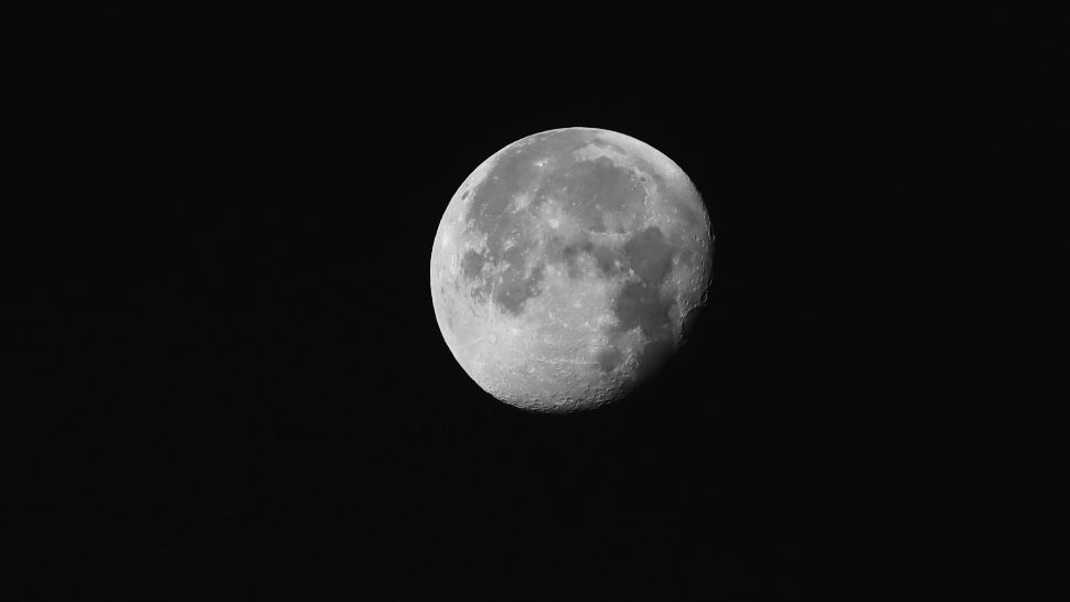 Un asteroid ar putea lovi Luna. Cercetătorii vor să oprească acest pericol folosind o bombă nucleară