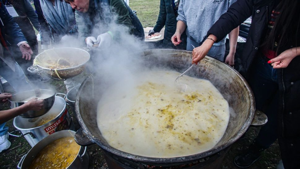 Prepararea mâncării în Kazahstan. Foto: Profimedia