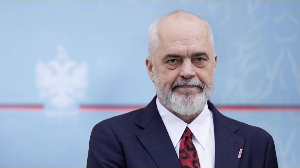 Premierul soroșist pentru care a lucrat Coldea vine la București