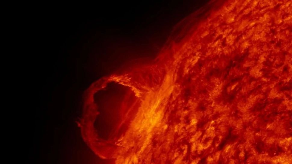 O furtună geomagnetică puternică se apropie de Pământ: efecte posibile și spectacolul Aurorei Boreale