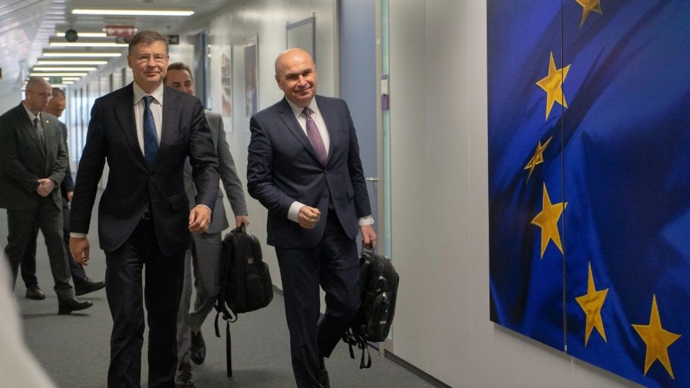 Bolojan evită să dea explicații privind problemele stringente ale țării