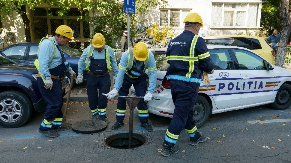 Lucrări secrete, în miez de noapte, la blocul explodat din Rahova. Ce repară angajații Distrigaz