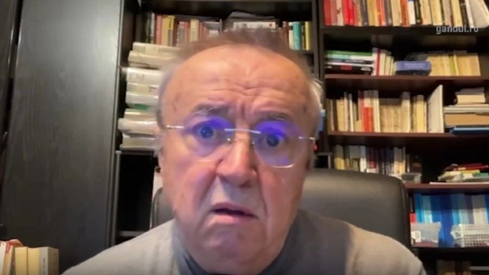 Ion Cristoiu: „Nicușor Dan e un roboțel updatat de sistem!”