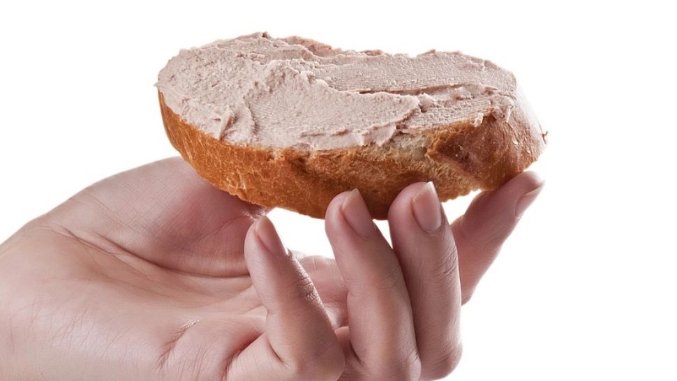 Pate din ficăței de pasăre. Ingredientul pe care trebuie să-l folosești pentru o aromă aparte