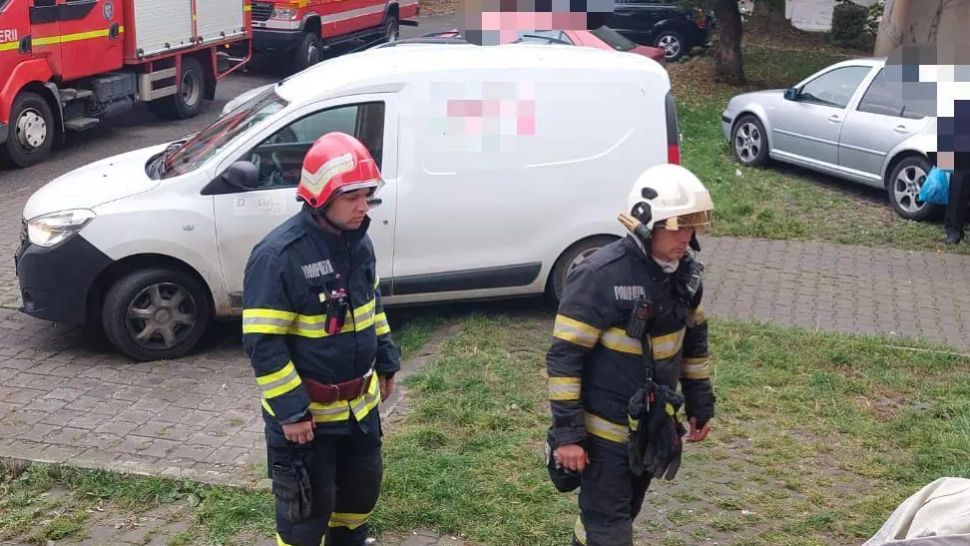 Alertă la Mioveni. Zeci de oameni evacuați din câteva blocuri, din cauza mirosului de gaz. Echipele Distrigaz au oprit alimentarea