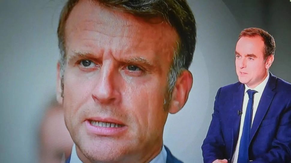 Premierul lui Macron a scăpat la limită de moțiunea de cenzură. Franța, tot mai aproape de o criză politică